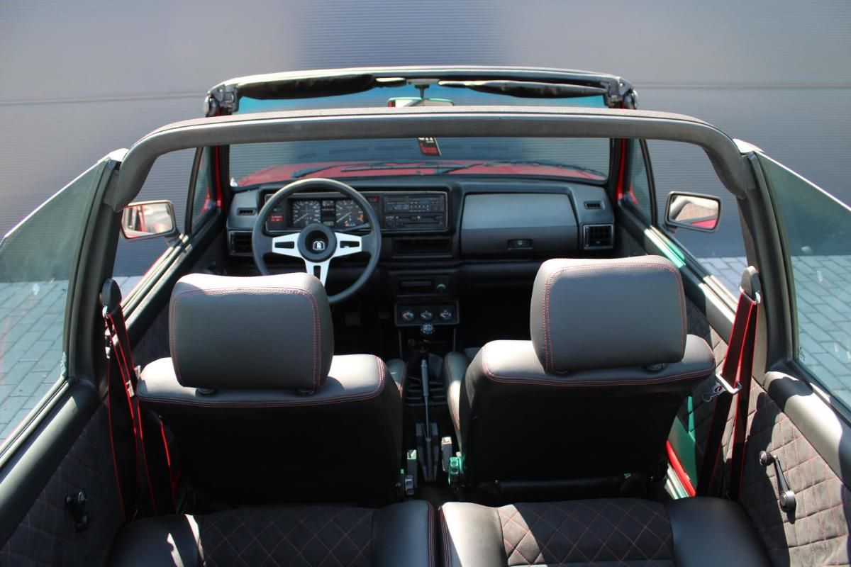 Volkswagen Golf, Rabbit Convertible 1.6 i 81kW - fotka 5