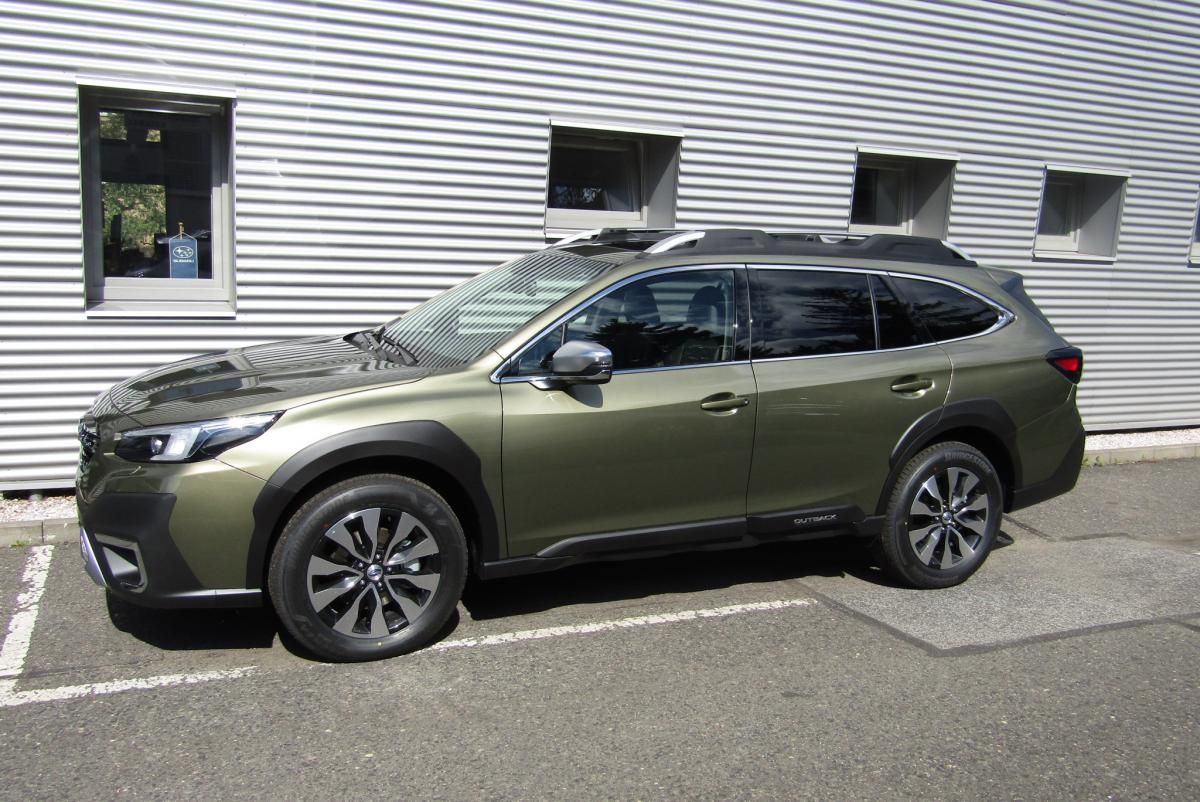 Subaru Outback, 2,5i TOURING  MY25.5 - fotka 4
