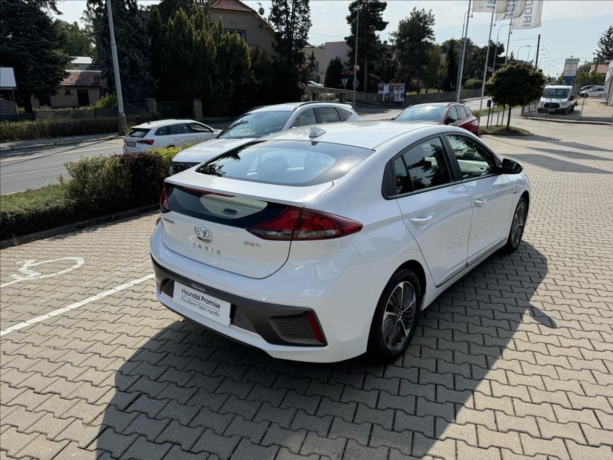 Hyundai IONIQ, 1,6 GDi PHEV  SMART NAVI - fotka 5