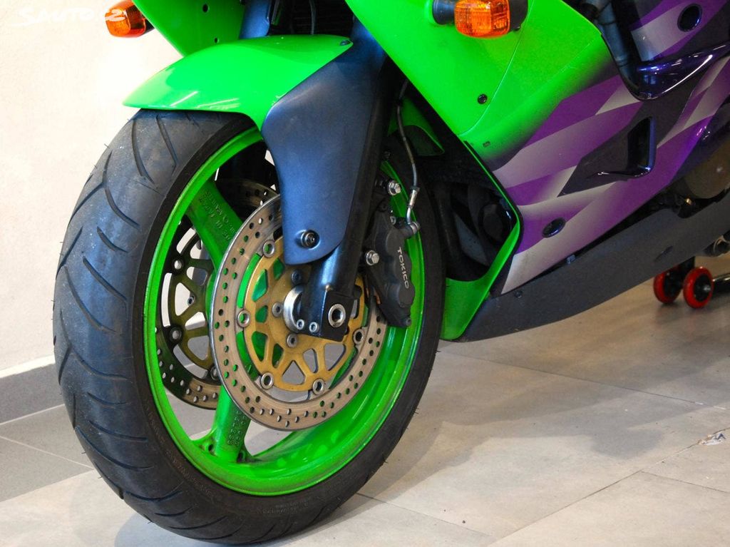 Kawasaki ZX Ninja -9R - krásný stav | Sauto.cz