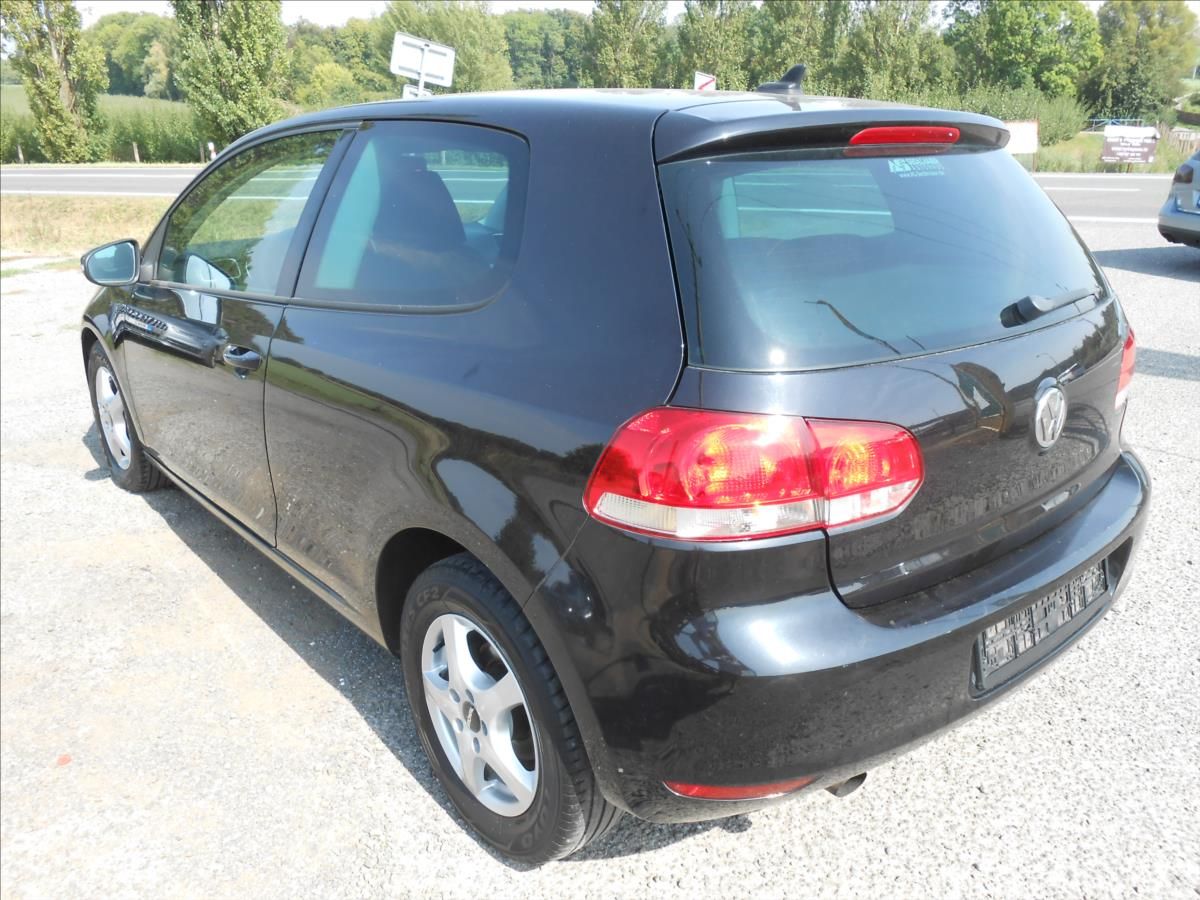 Volkswagen Golf, 1,6 TDI 77kW GOLF 6 Serviska - fotka 5
