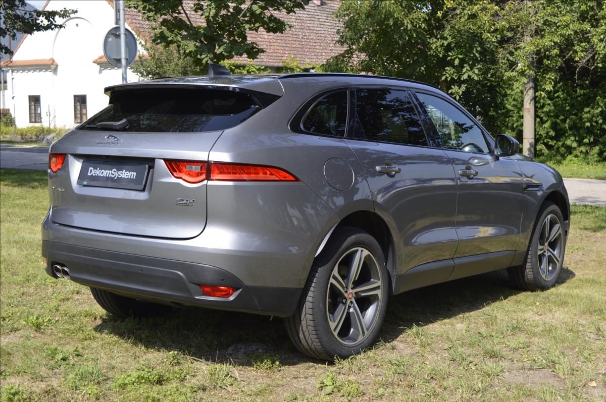 Jaguar F-Pace, 2,0 20d AWD PRESTIGE 180k Auto - fotka 5
