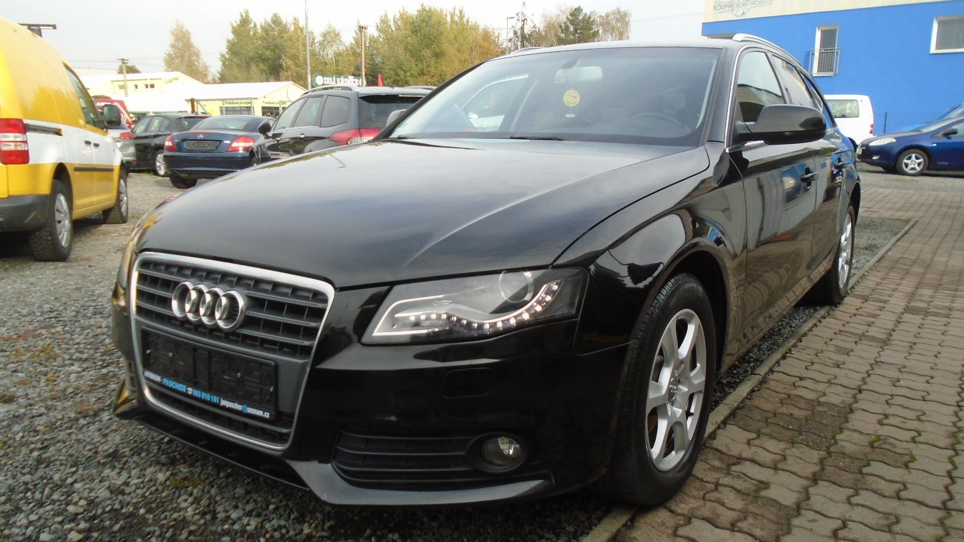 Audi A4, Avant 2,0 TDI - fotka 3