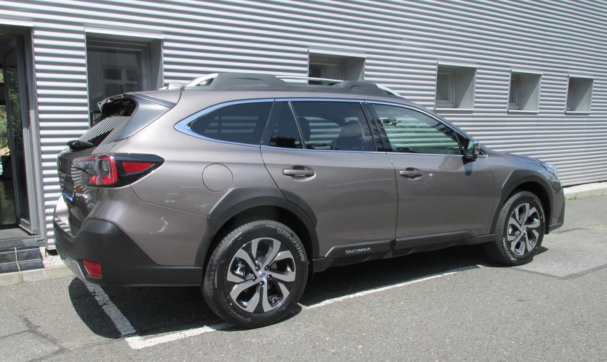 Subaru Outback, 2,5i TOURING MY25.5 - fotka 6