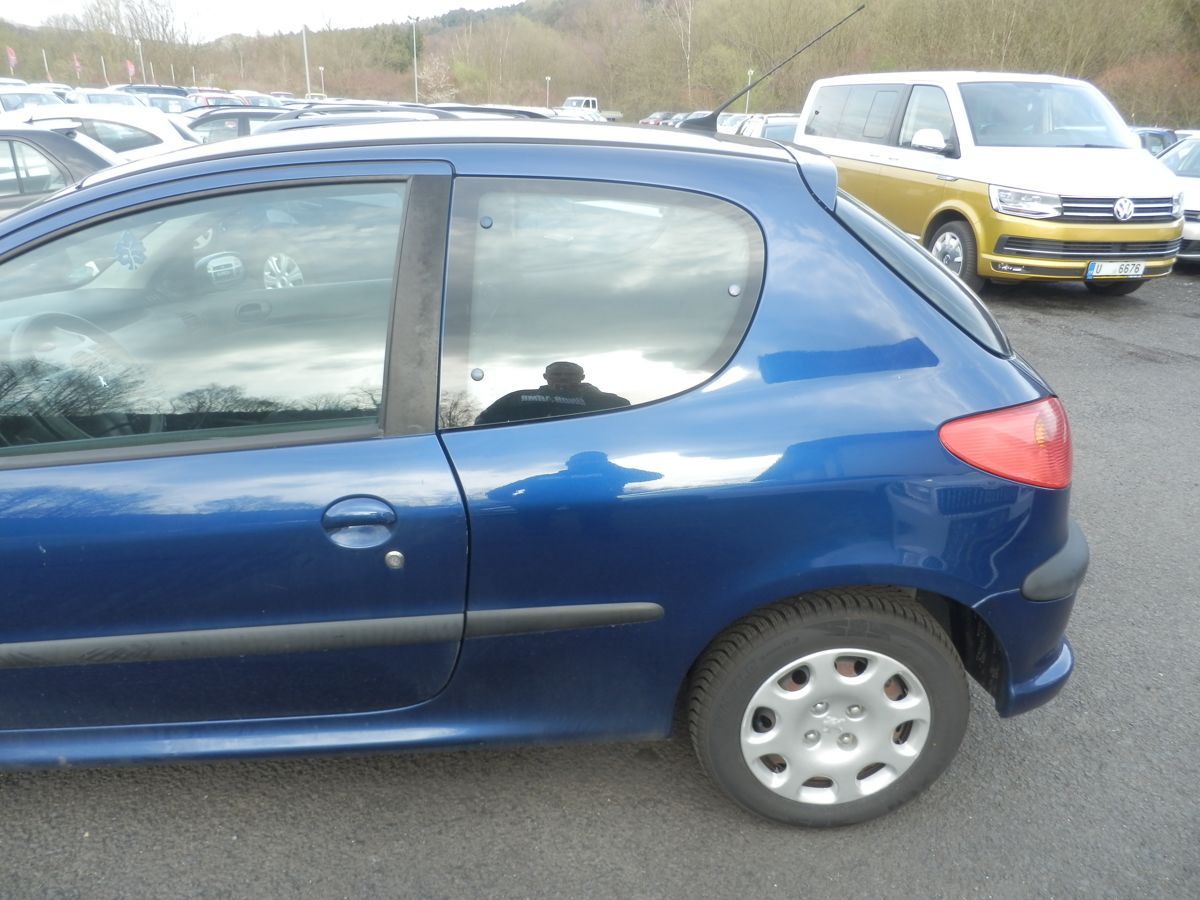 Peugeot 206, 1,4 55KW KLIMA - fotka 6