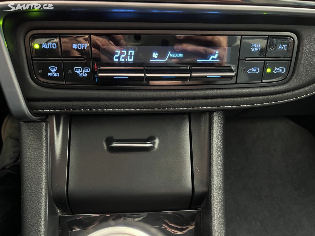 Toyota Auris, fotka 19