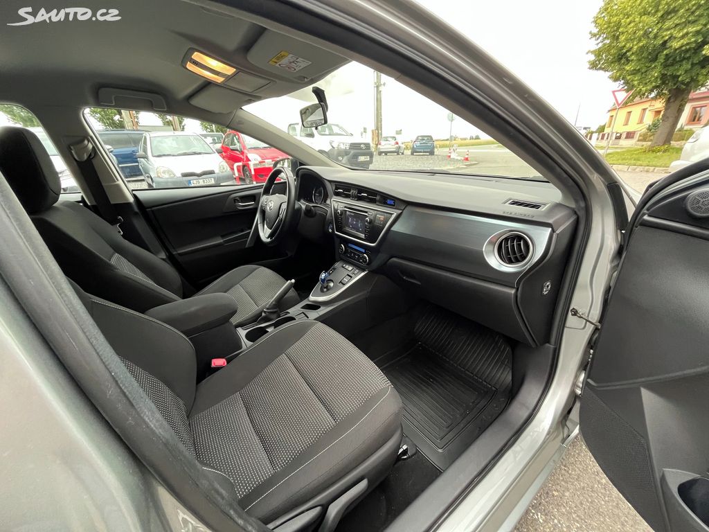 Toyota Auris, fotka 20
