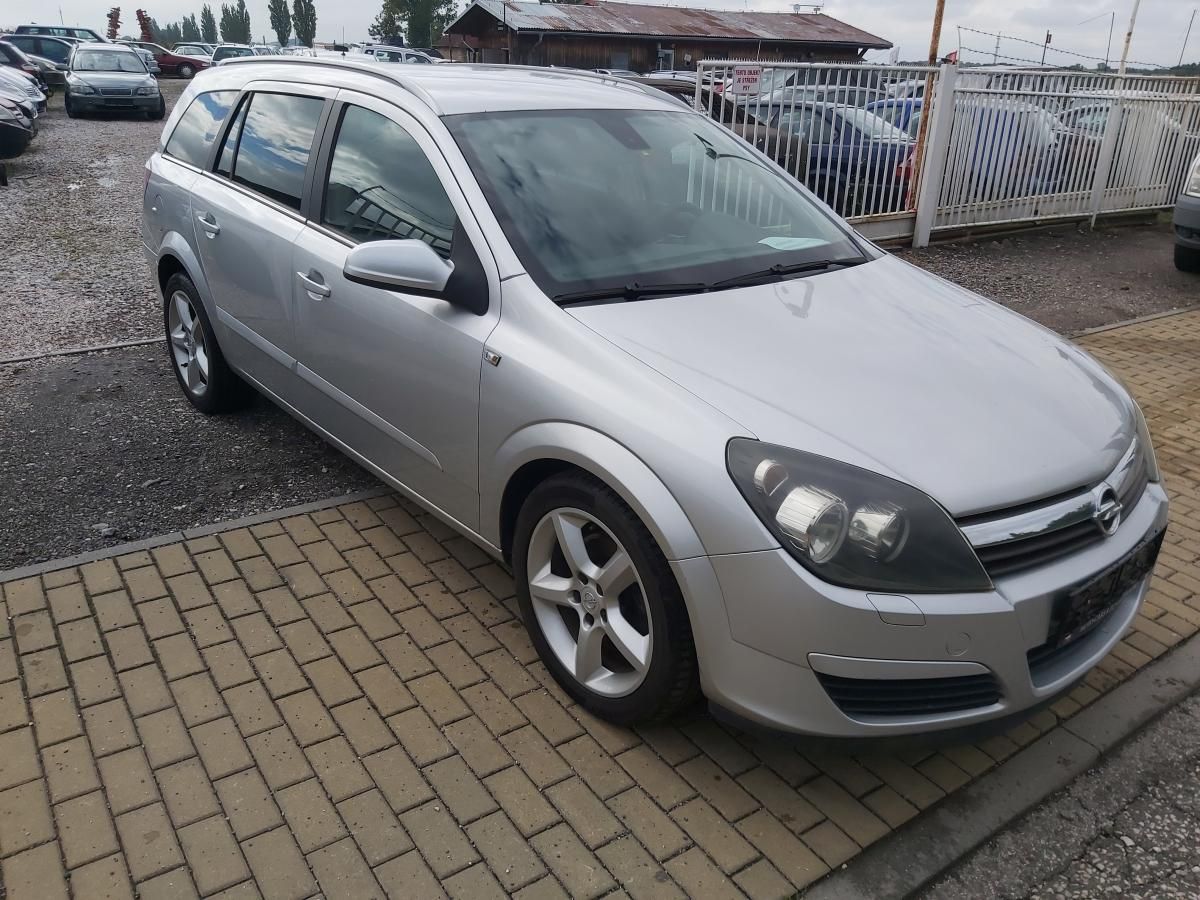 Opel Astra, 2,0 T  125 KW - fotka 5