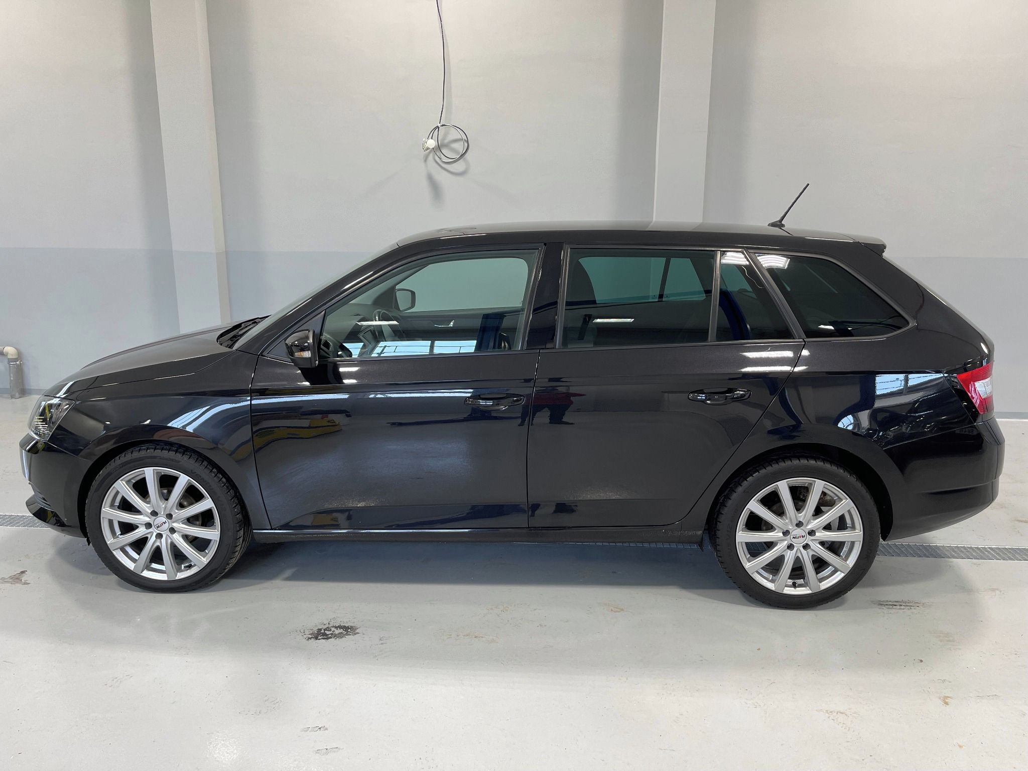 Škoda Fabia, 1.4TDi 66kW DSG AMBITION Combi - fotka 5