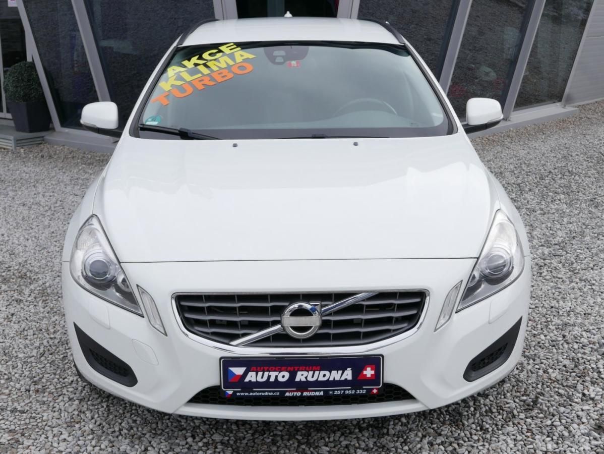Volvo V60, 2,0T 203PS Xenony/Navi - fotka 4