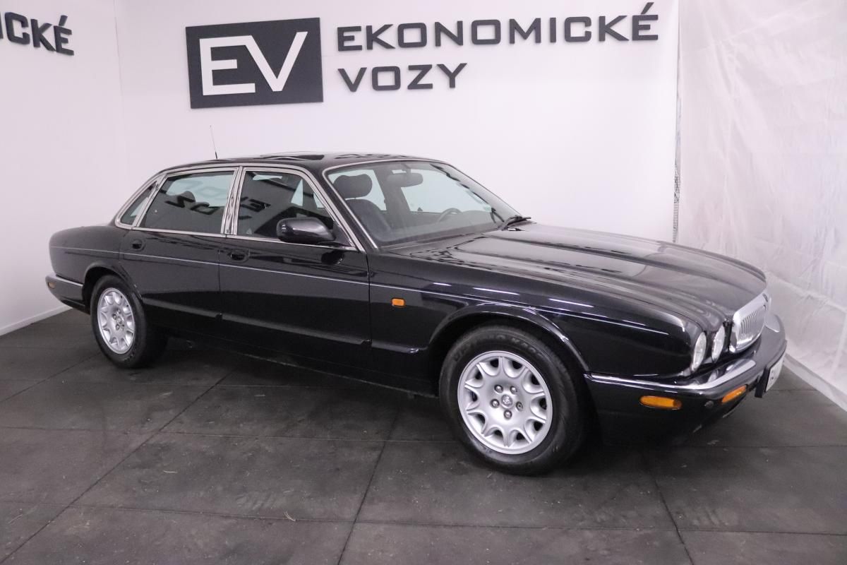 Jaguar XJ8, 4.0 V8 SOVEREIGN TOP - fotka 4