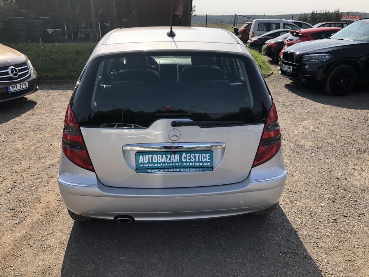 Mercedes-Benz Třídy A, 1.5i - fotka 4