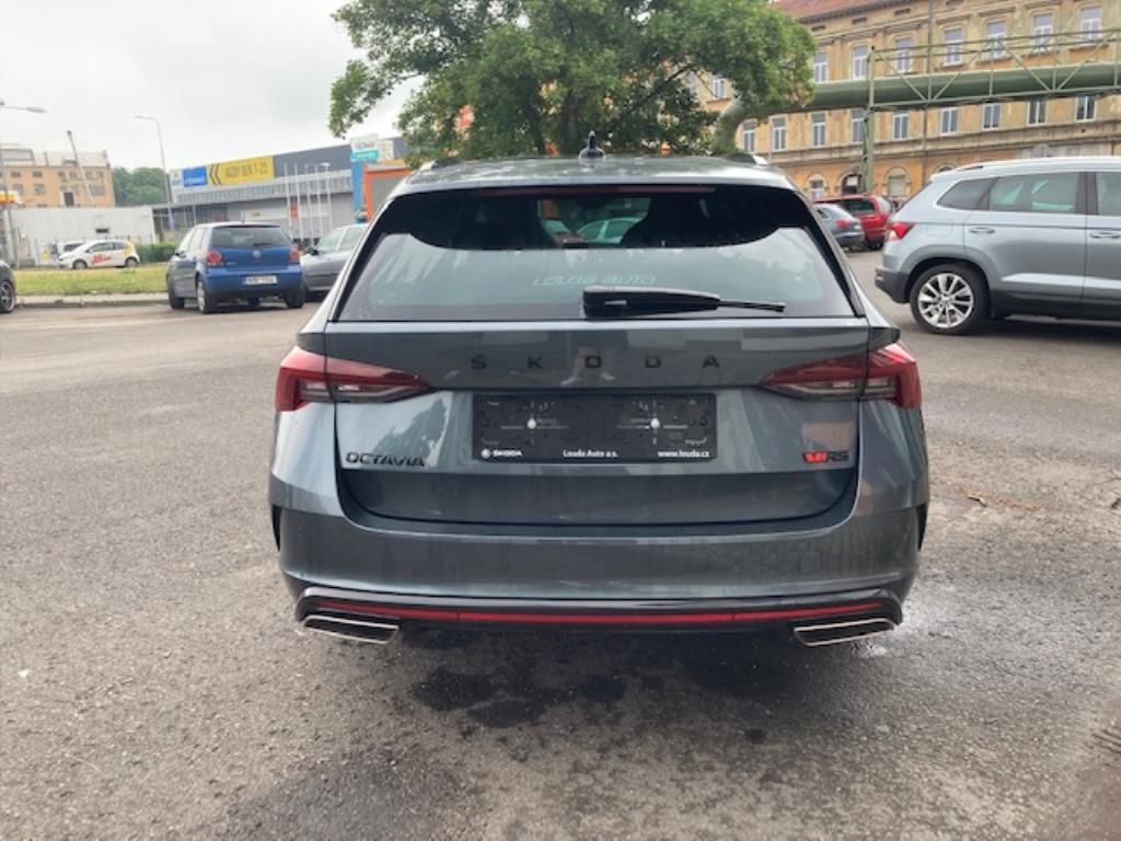 Škoda Octavia, Combi RS 2.0 TSI 180 kW - fotka 4