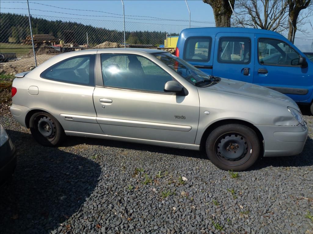 Citroën Xsara, 1,6   COUPE I 16V VTR - fotka 4