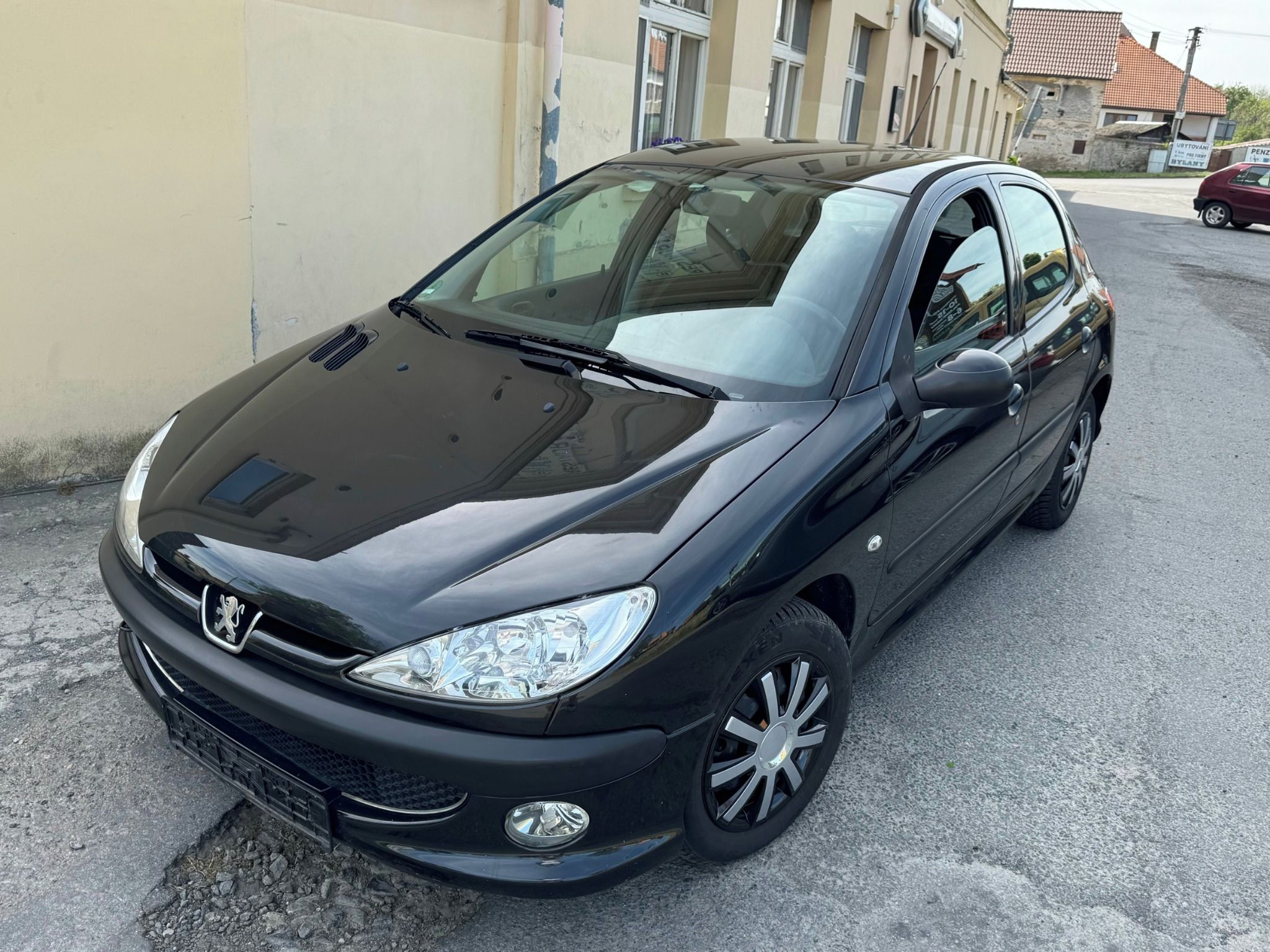 Peugeot 206, 1.4i 55kW. klima-tažné