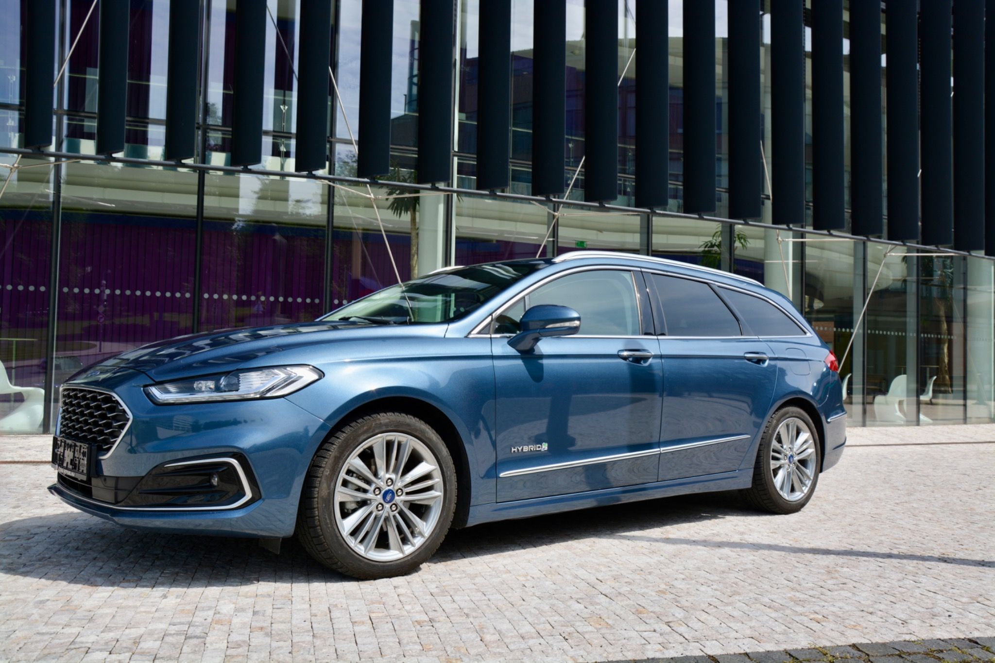 Ford Mondeo, 2.0 187ps Hybrid ecvT VIGNALE - fotka 6