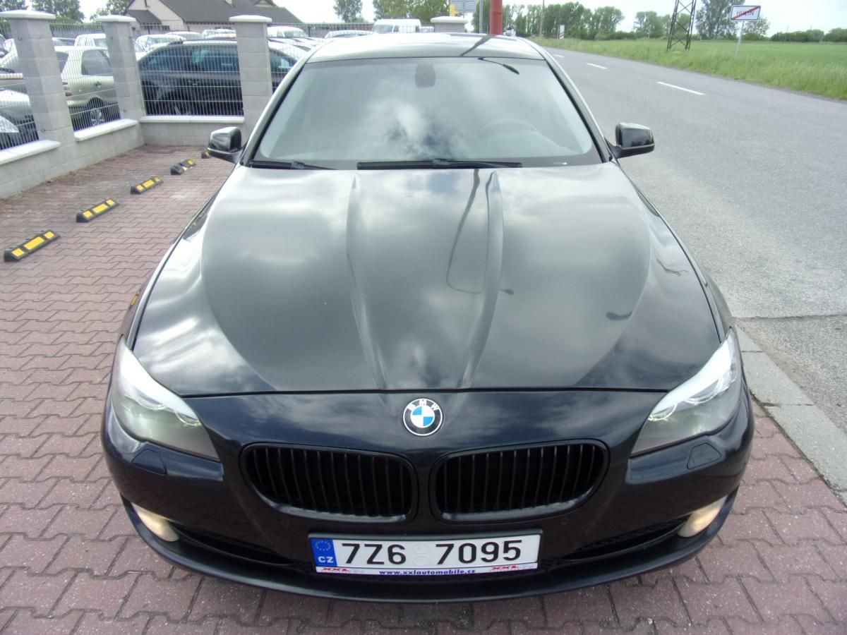 BMW Řada 5, 530D NAVI ALU XENONY ROZVODY - fotka 4