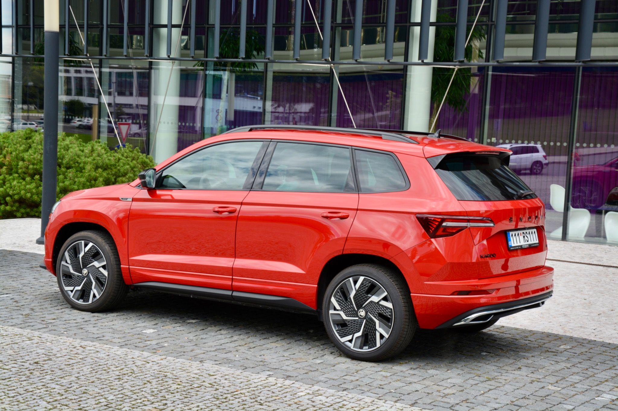 Škoda Karoq, Sportline Exclusive 2,0TSI 4x4 - fotka 3