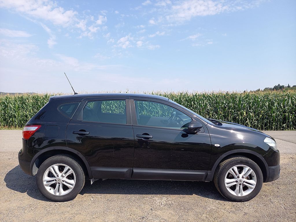 Nissan Qashqai, 1,6DCi 96kW digiklima-navigace - fotka 6