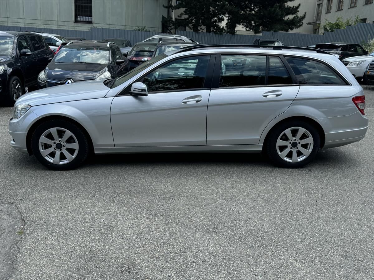 Mercedes-Benz Třídy C, 2,2 BEZ KOROZE +TOP !! - fotka 5