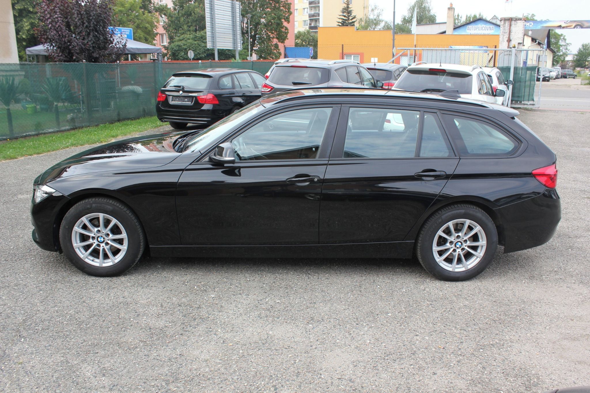 BMW Řada 3, 318D, FULL LED, NAVI, MANUÁL - fotka 4