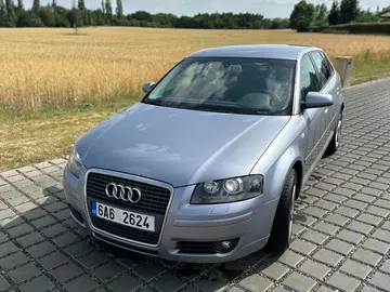 Audi A3, 1.6 16V benzin - hatchback