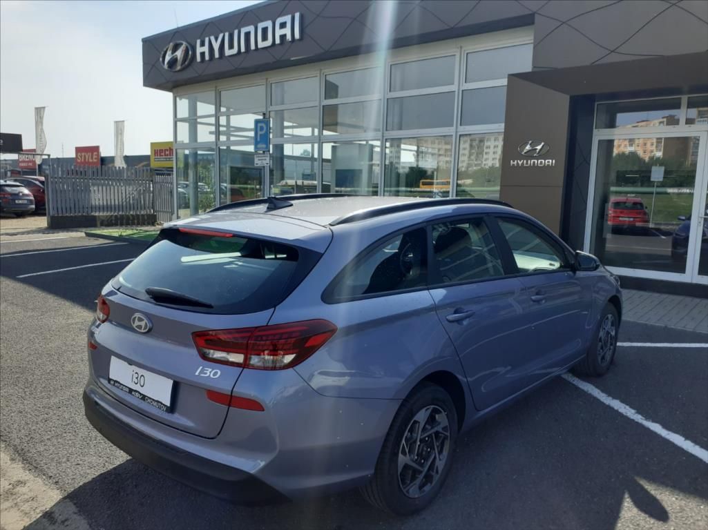 Hyundai i30, 1,0 T-GDI  KOMBI GO Czech! - fotka 5