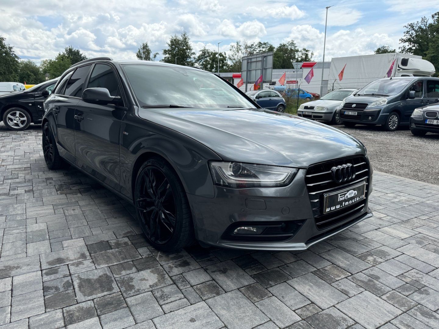 Audi A4, 2.0TDI S-Line Quattro - fotka 4