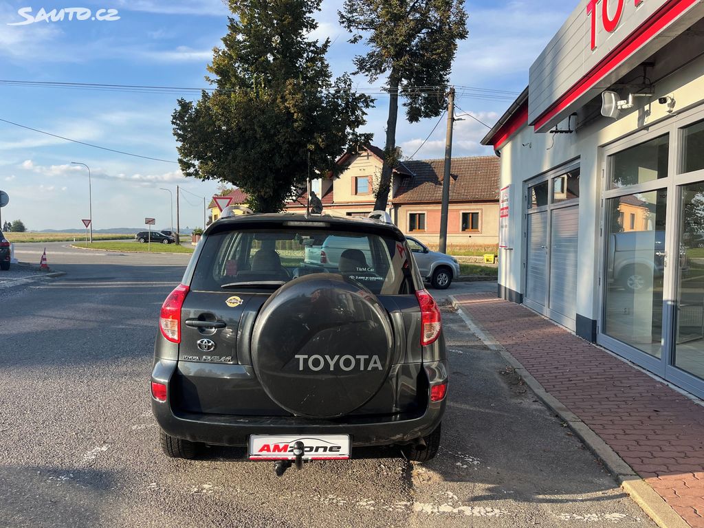 Toyota Rav4, fotka 5