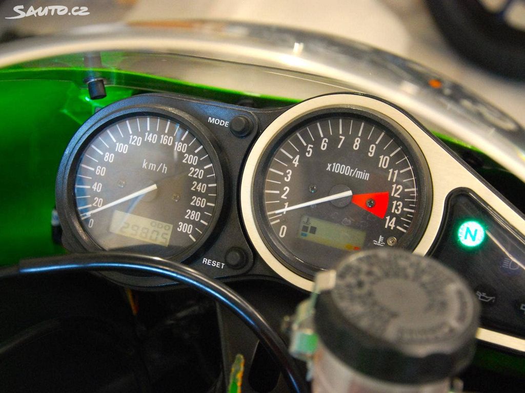 Kawasaki ZX Ninja -9R - krásný stav | Sauto.cz