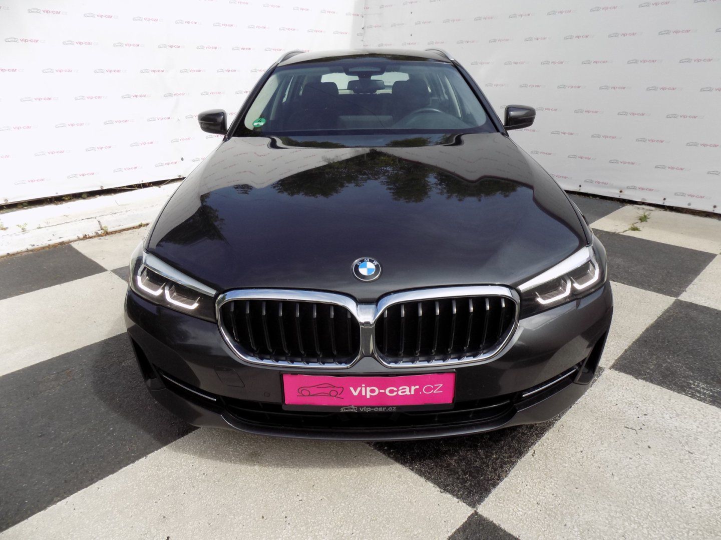 BMW Řada 5, 530e/xDrive/Full-LED/DPH/ - fotka 4