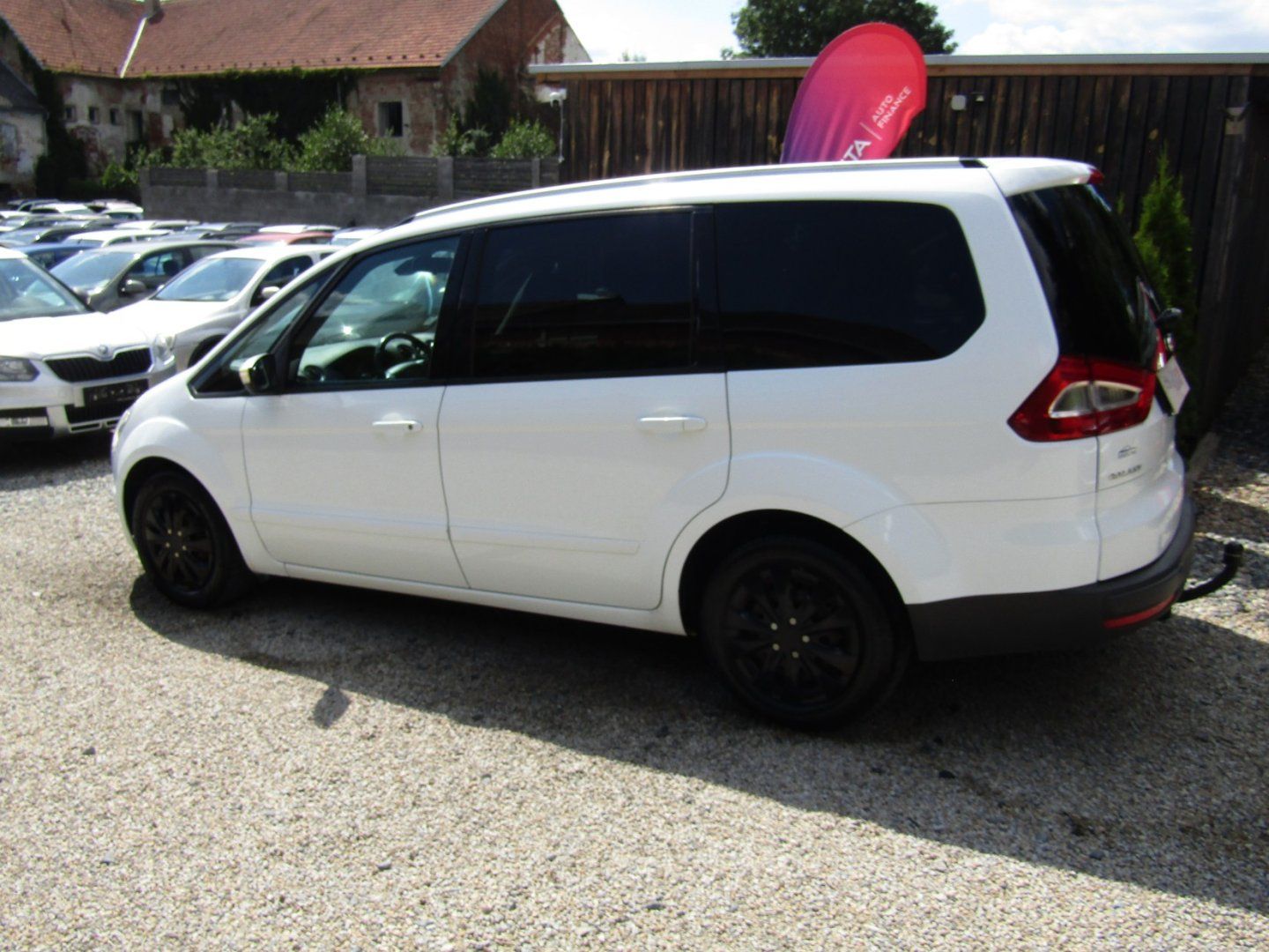 Ford Galaxy, 1.6 TDCi  ZIMNÍ + LETNÍ PNEU - fotka 4