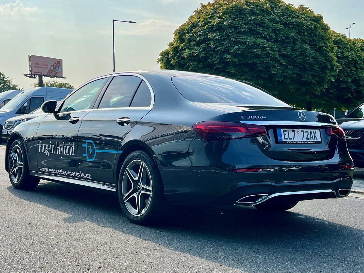 Mercedes-Benz Třídy E, 300 de 4MATIC AMG linie - fotka 5