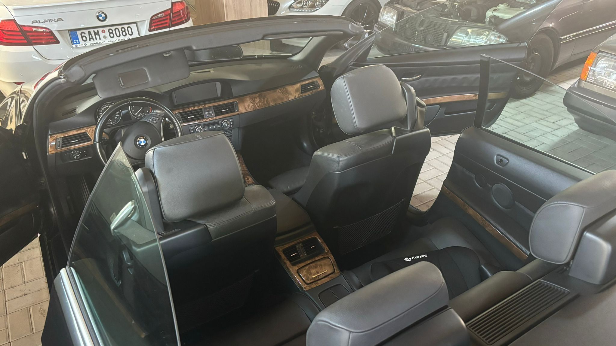 BMW Řada 3, 335i  cabrio - fotka 6