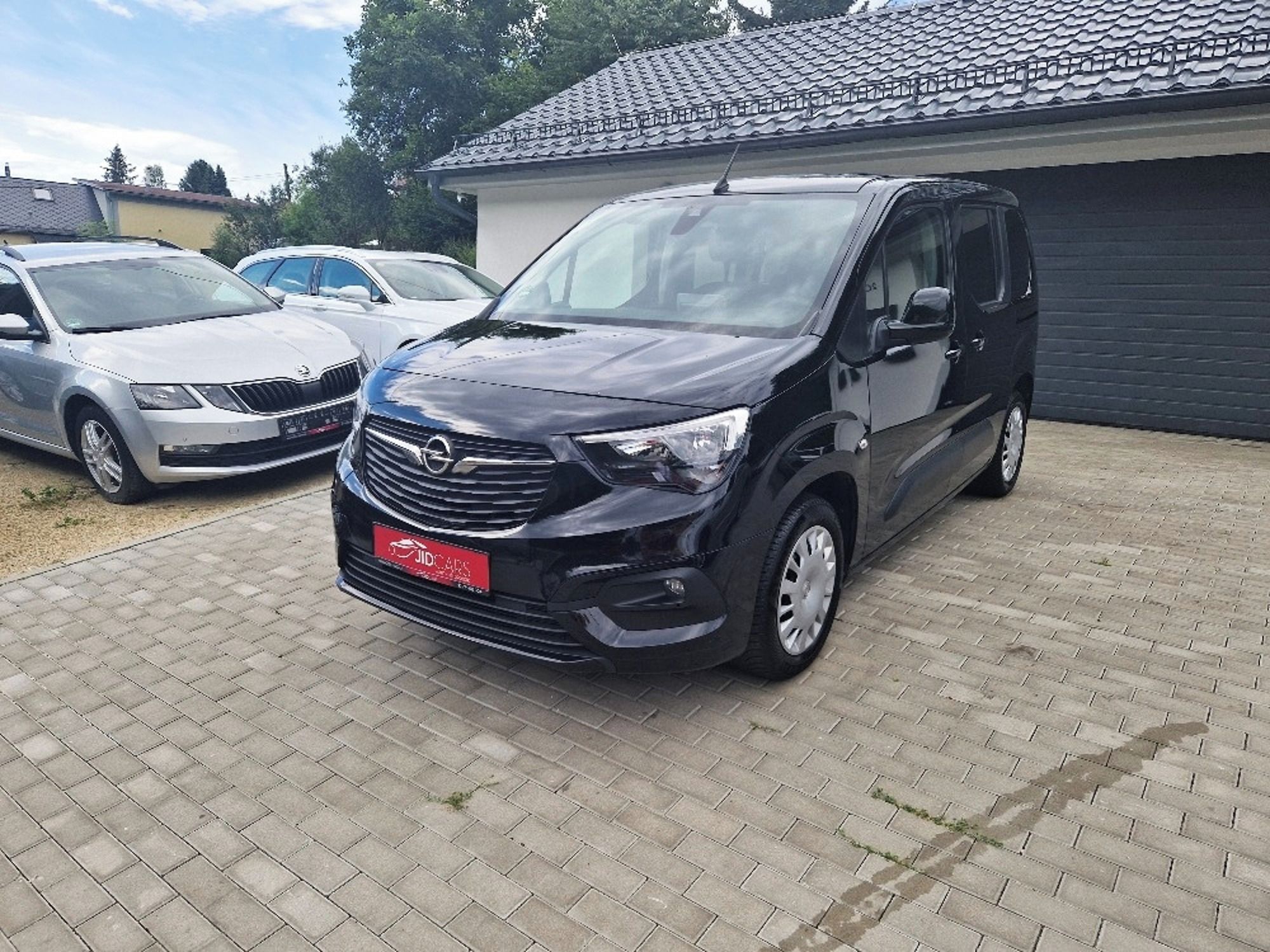 Opel Combo, 1.5 TDCi (96 kW), 5 míst, NAVI - fotka 2