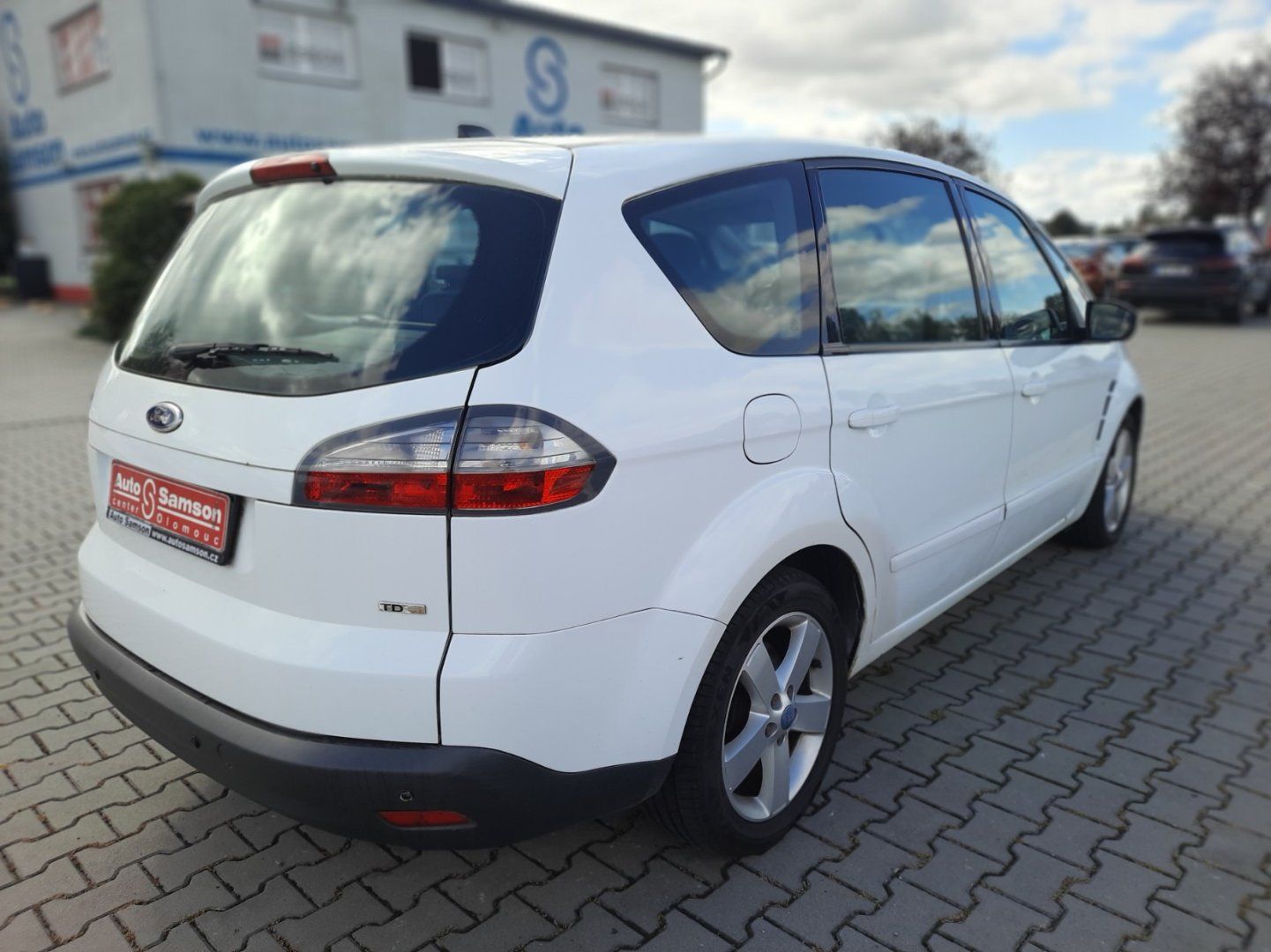 Ford S-MAX, 2,0 TDCi 96kW GPS NAVI AUTOMAT - fotka 5