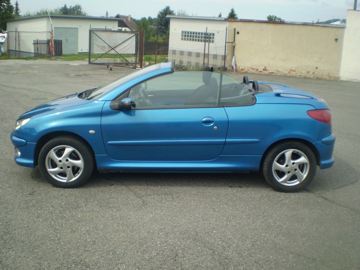 Peugeot 206, 1,6 CC-1.6-80kW-KABRIOLET-SERV - fotka 2