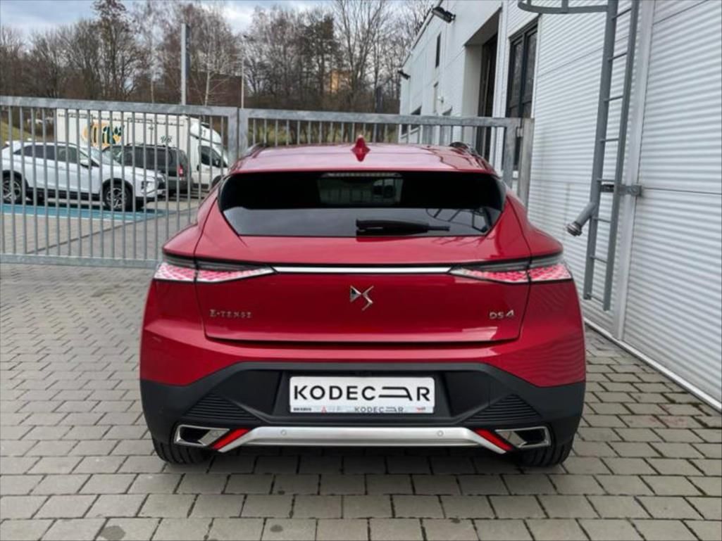 DS 4, 1,6 E-TENSE 225k 8AT 4x2  TROC - fotka 5