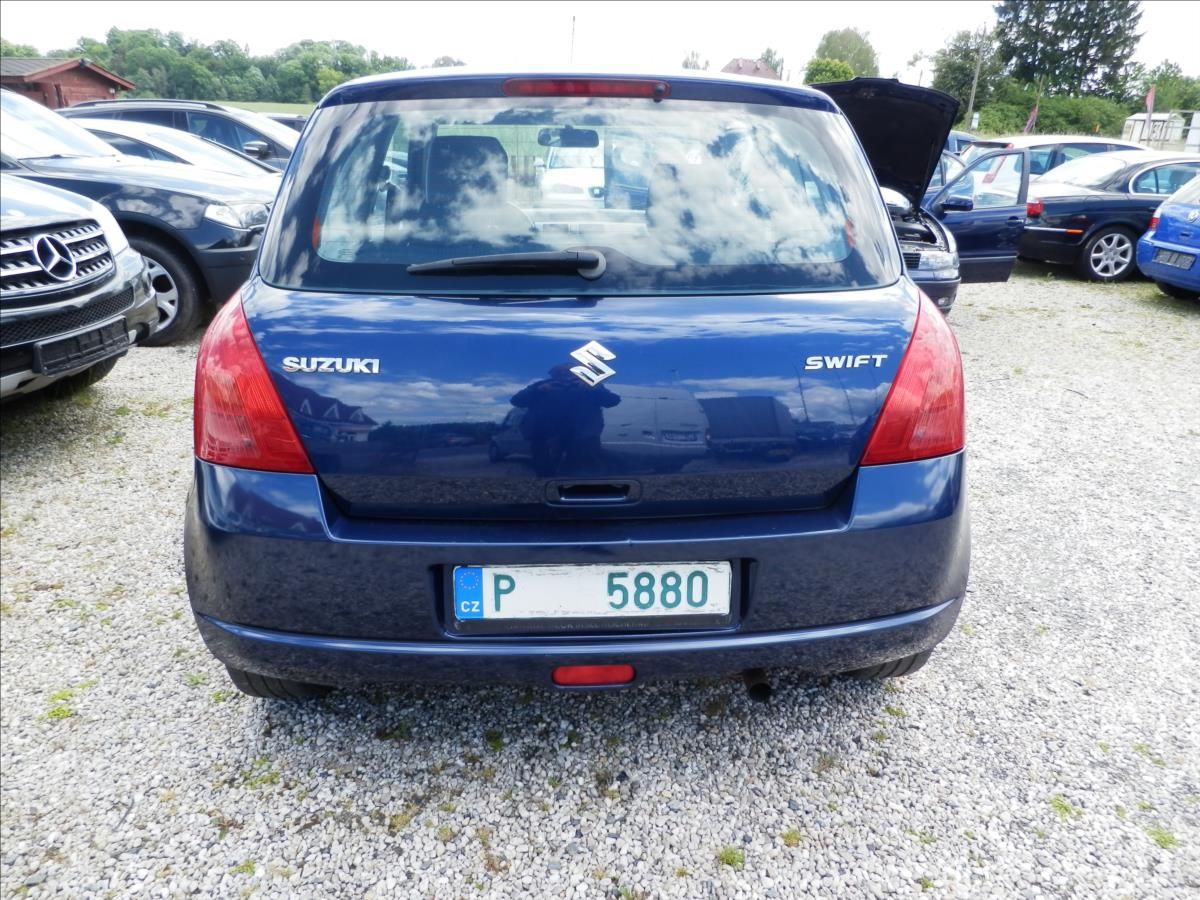 Suzuki Swift, 1,3 - fotka 5