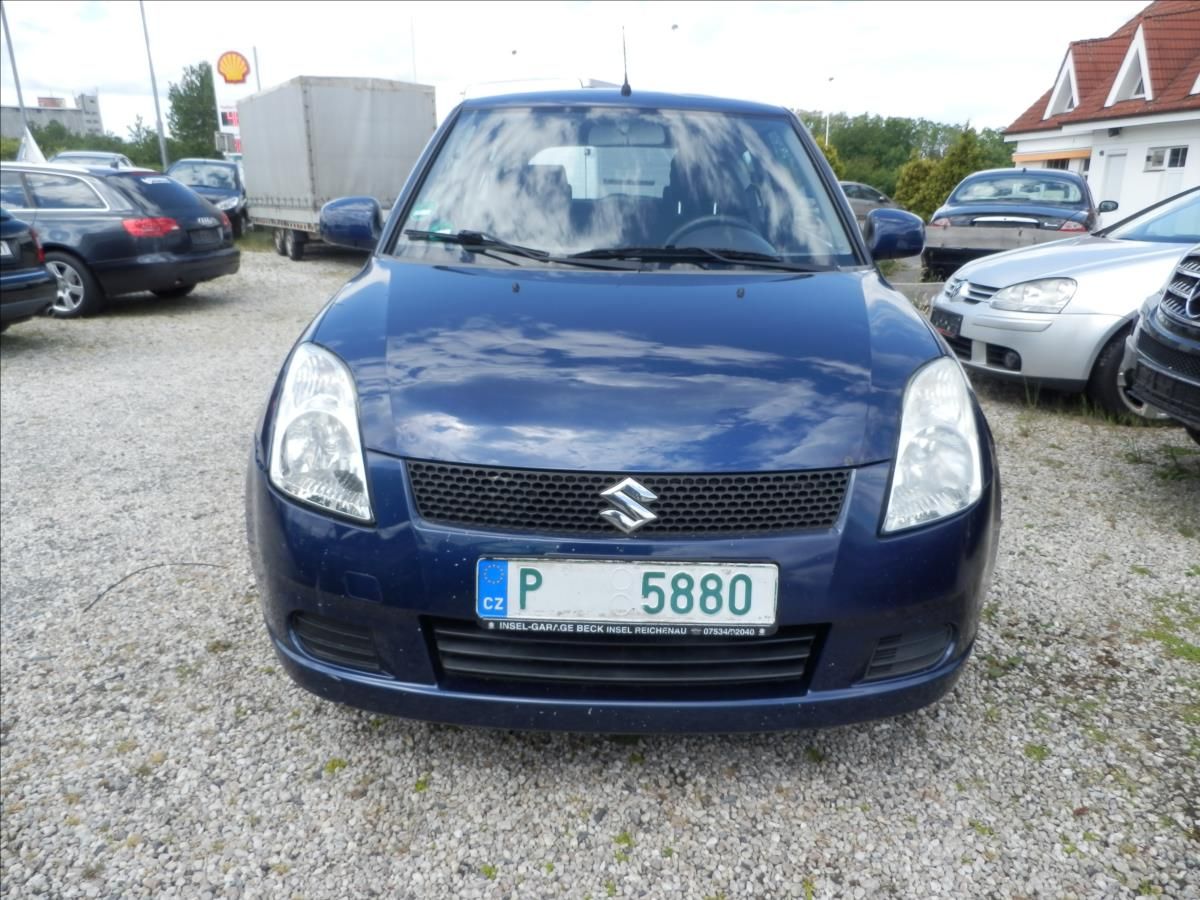Suzuki Swift, 1,3 - fotka 2