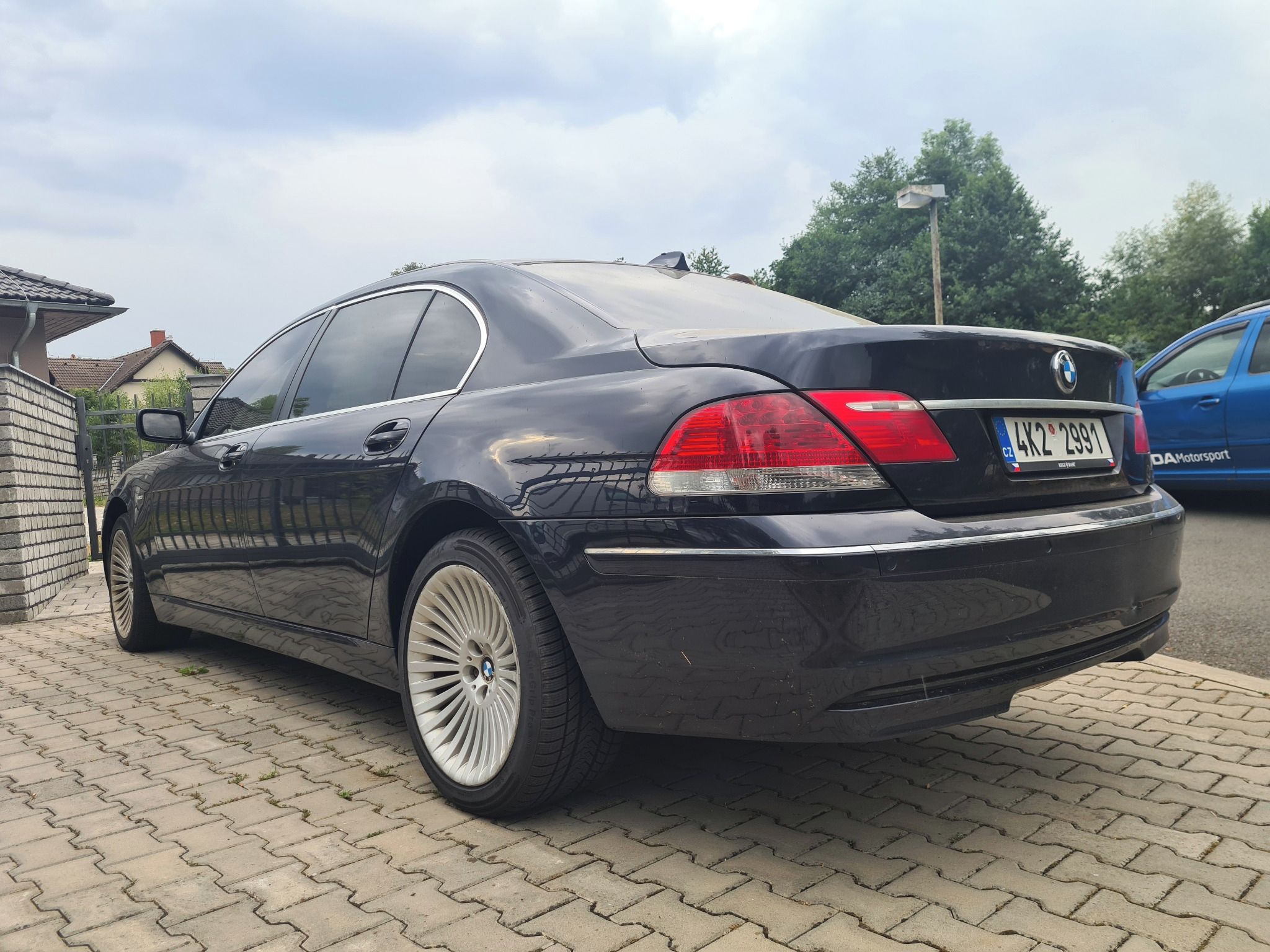 BMW Řada 7, Plný servis  LONG - fotka 3