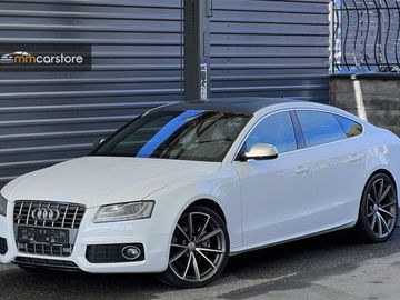 3.0 TFSi, KŮŽE, ŠÍBR