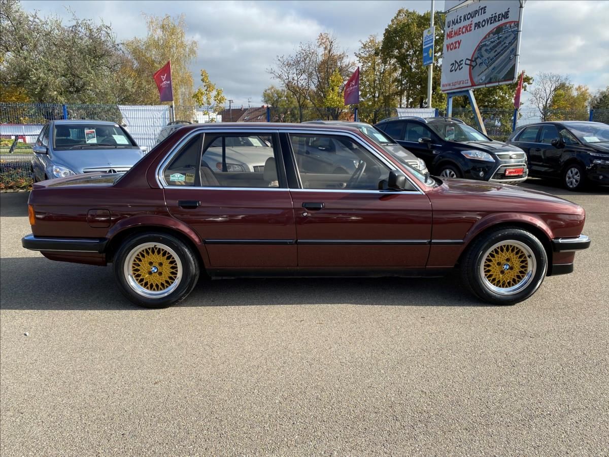 BMW Řada 3, 325e 2.7 Plna historie Bmw! - fotka 4