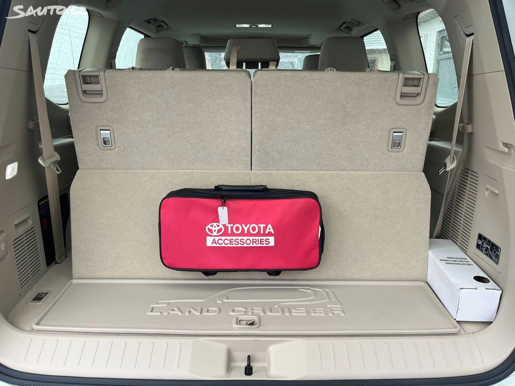 Toyota Land Cruiser 300, fotka 13