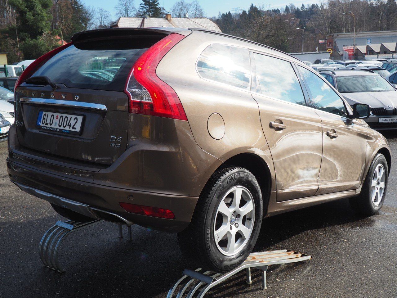 Volvo XC60, 2.4D D4 AWD - fotka 4