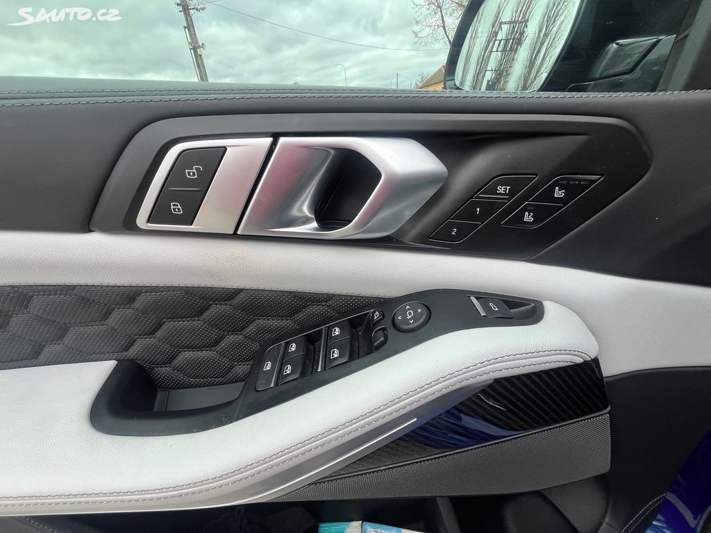 BMW X5, fotka 23