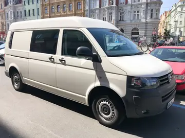 Volkswagen Transporter, T5 s obytnou vestavbou