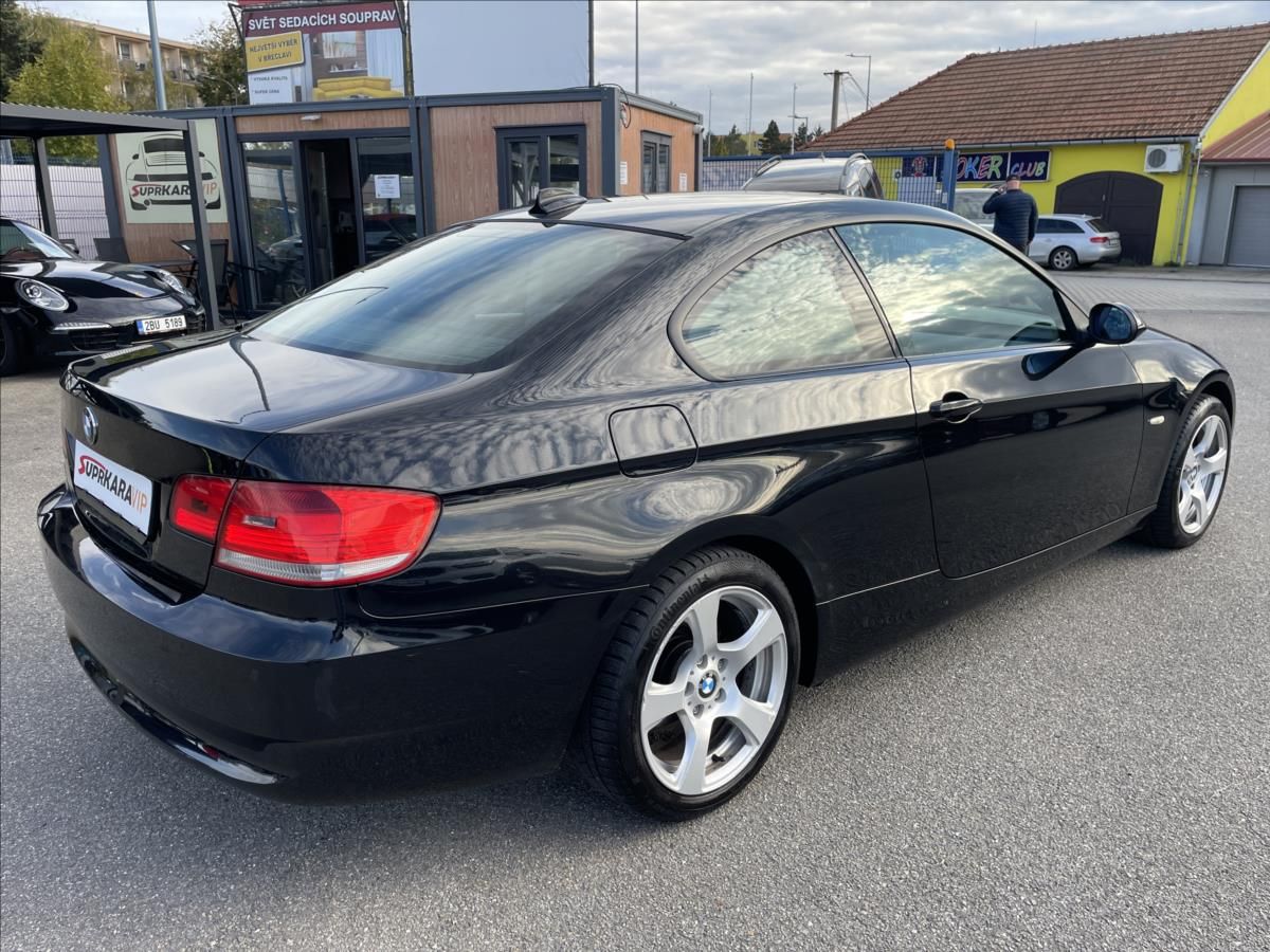 BMW Řada 3, 320d Coupé Xenony*Vyhř.Sedadla - fotka 5
