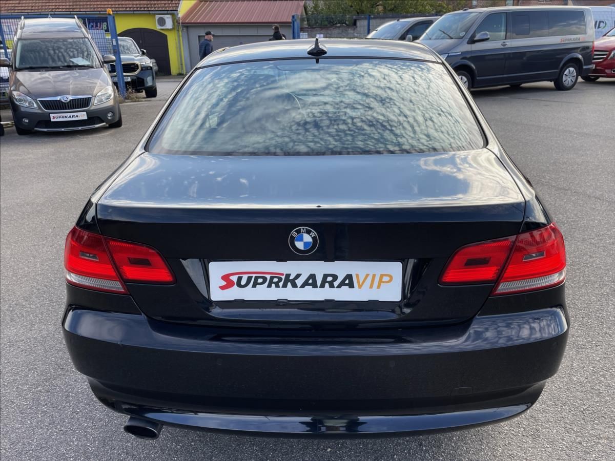 BMW Řada 3, 320d Coupé Xenony*Vyhř.Sedadla - fotka 6
