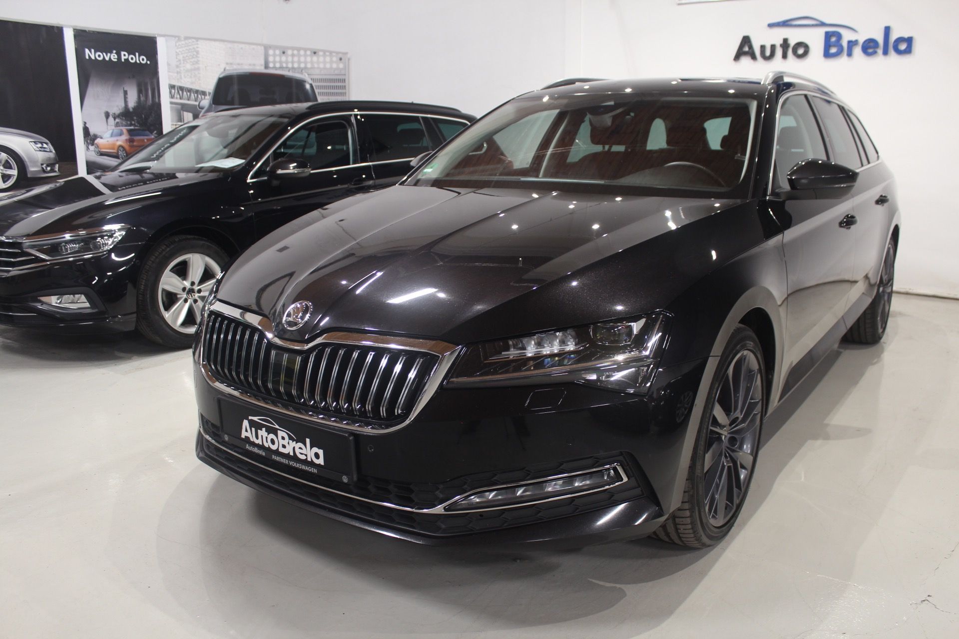 Škoda Superb, 2.0TDI DSG 4x4 Display Matrix - fotka 5